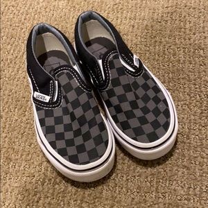 Vans checkered classic slip ons grey black